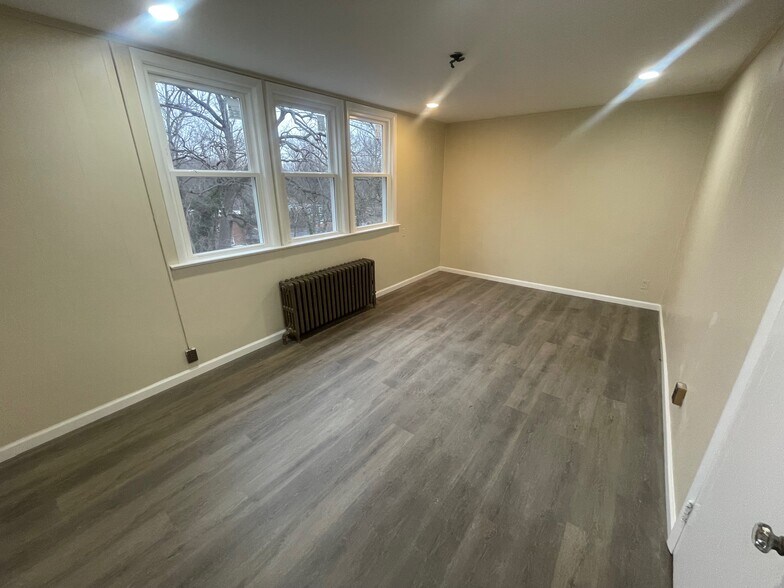 More Photos Of 611 Sligo Ave, Silver Spring Storefront Retail Office For Sale
