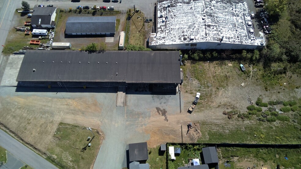 More Photos Of 212 N Gales St, Port Angeles Warehouse For Lease