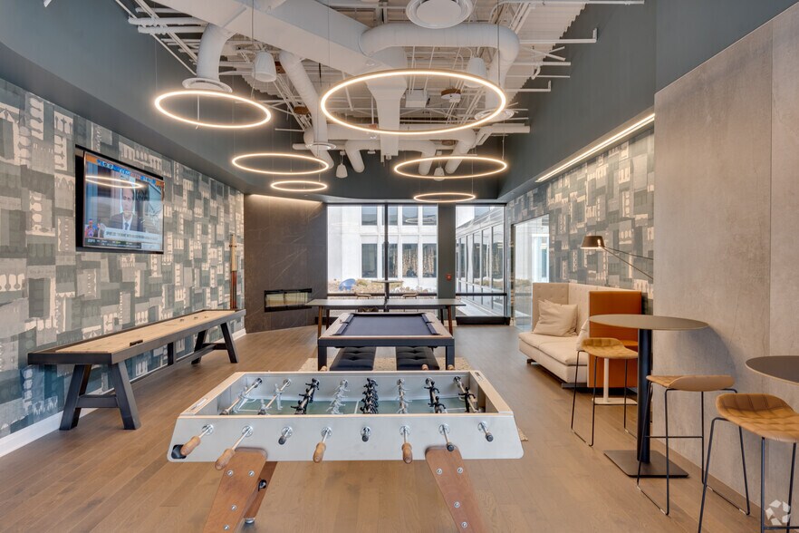 More Photos Of 1701 Golf Rd, Rolling Meadows Coworking Space