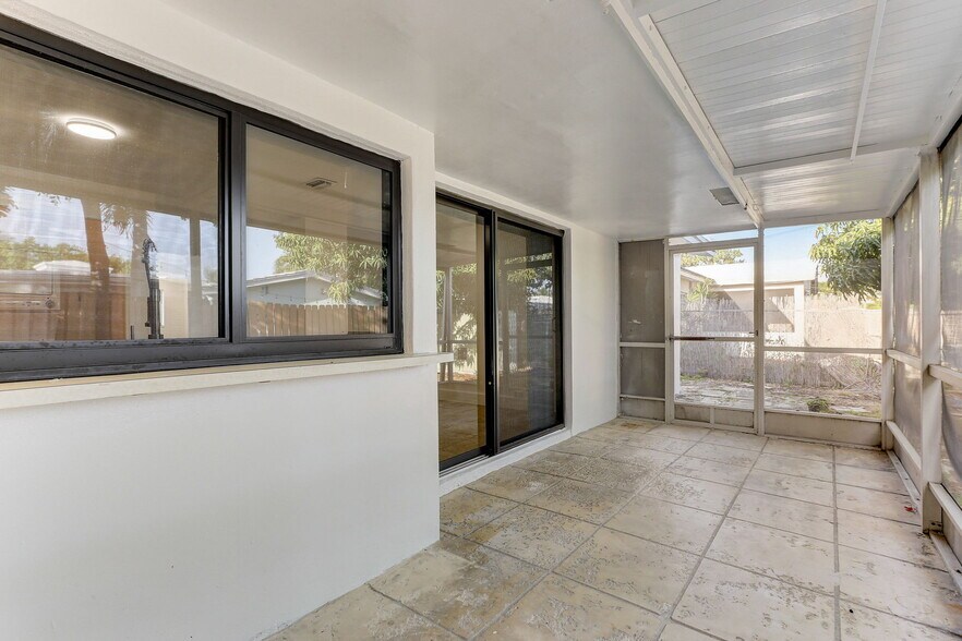 More Photos Of 2121 NE 51st Ct, Fort Lauderdale Apartments For Sale