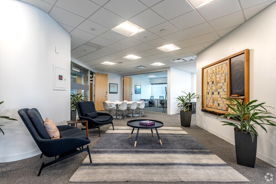 More Photos Of 101 N Tryon St, Charlotte Office For Lease