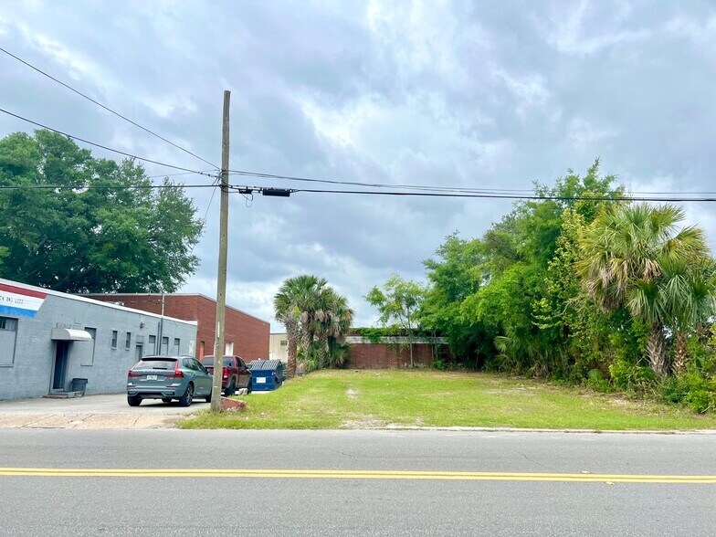 More Photos Of 2140 Dennis St, Jacksonville Distribution For Sale