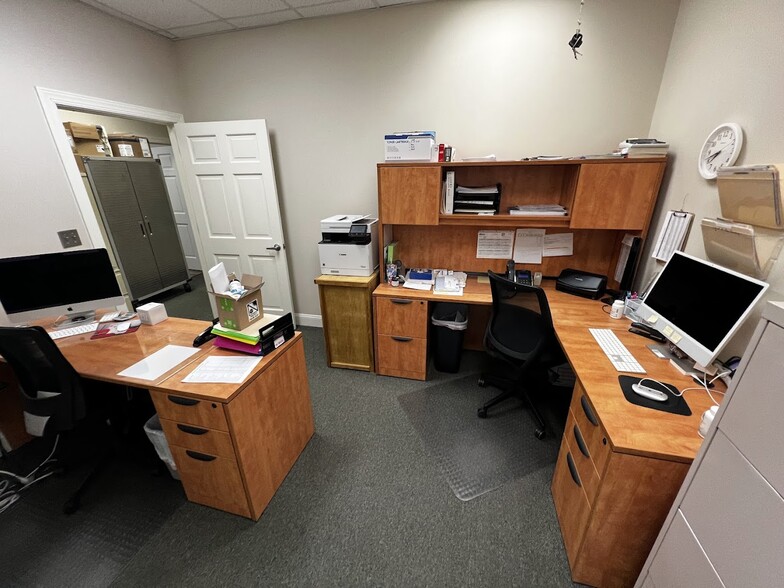 More Photos Of 1258 Mann Dr, Matthews Medical For Sale