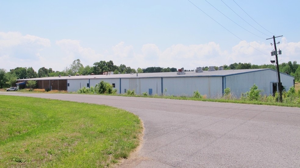 More Photos Of 501 Lakeshore Dr, Kuttawa Warehouse For Sale