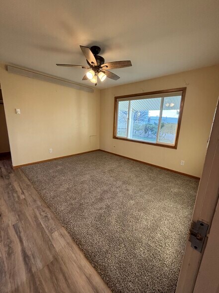 More Photos Of 714 W 10th St, Cozad Apartments For Sale