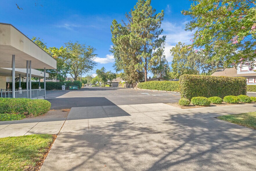 More Photos Of 222 Court St, Woodland Office For Sale