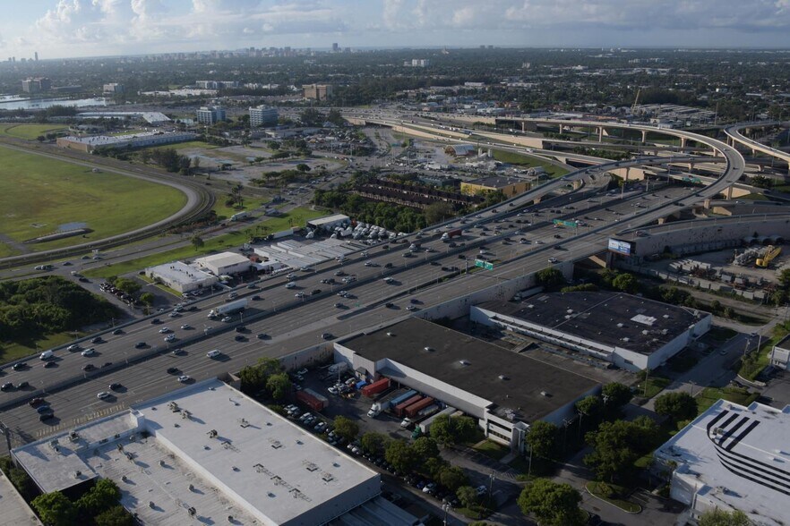 More Photos Of 1325 NW 78th Ave, Doral Warehouse For Lease