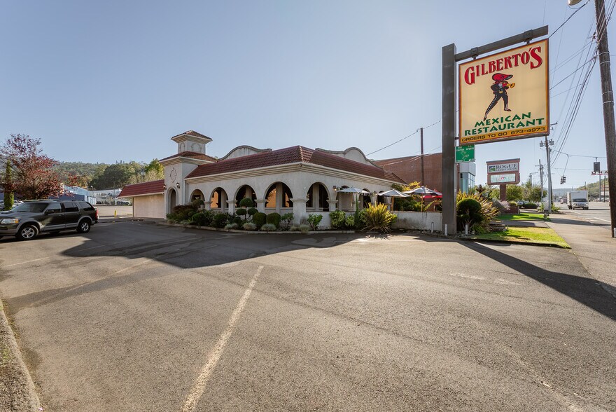 Primary Photo Of 1347 NE Stephens St, Roseburg Restaurant For Sale