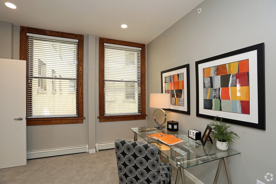 More Photos Of 135 W Wells St, Milwaukee Coworking Space