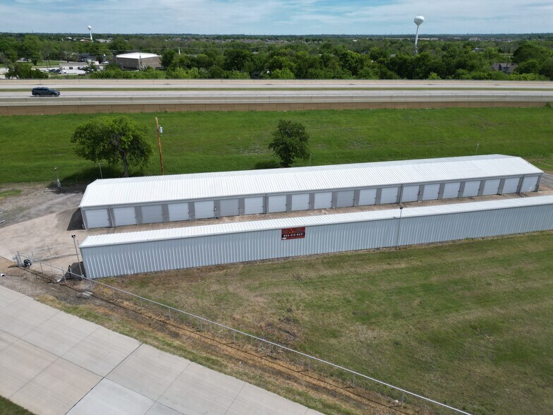 More Photos Of 208 Moore Ln, Lavon Industrial For Sale