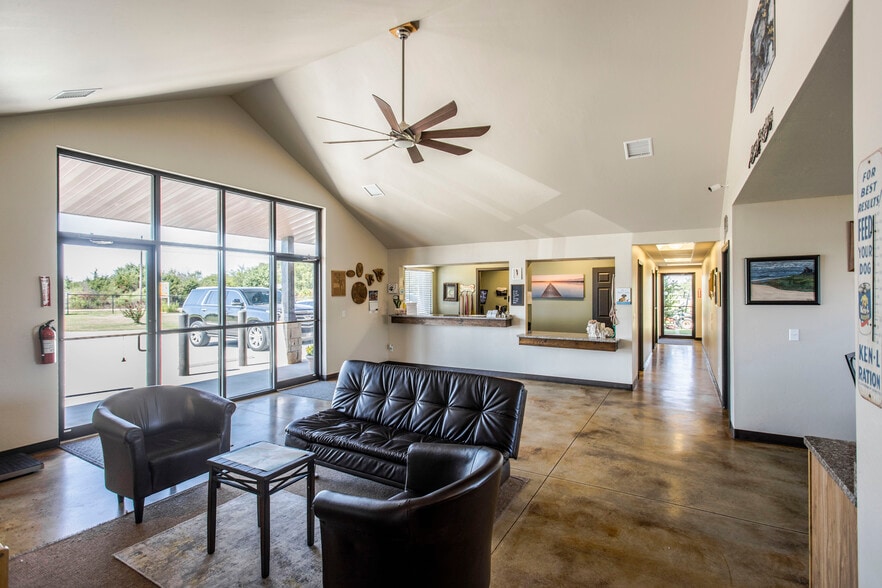More Photos Of 39812 Hazel Dell Rd, Shawnee Veterinarian Kennel For Sale