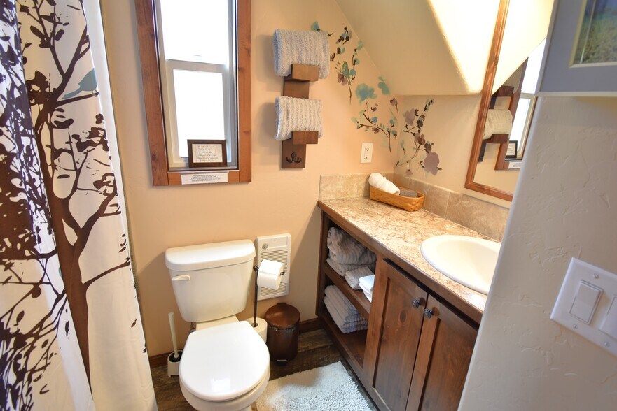 More Photos Of 3555 Yale Kilgore Rd, Island Park Multifamily For Sale