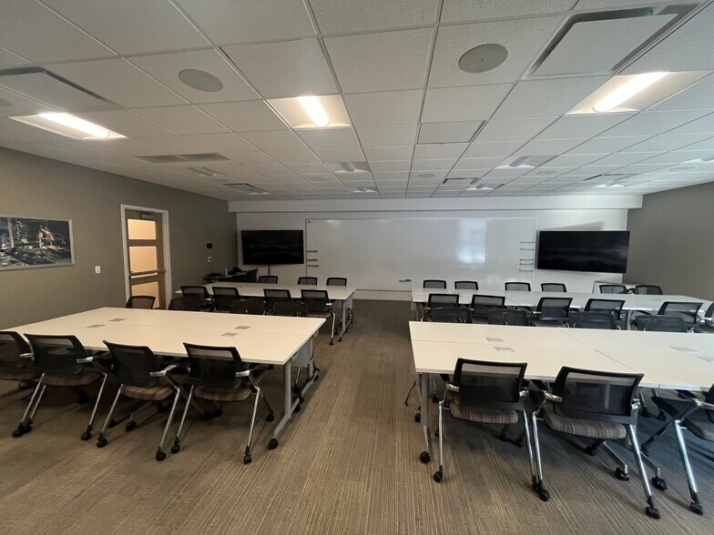 More Photos Of 6755 S Old State Road 37, Bloomington Office For Lease