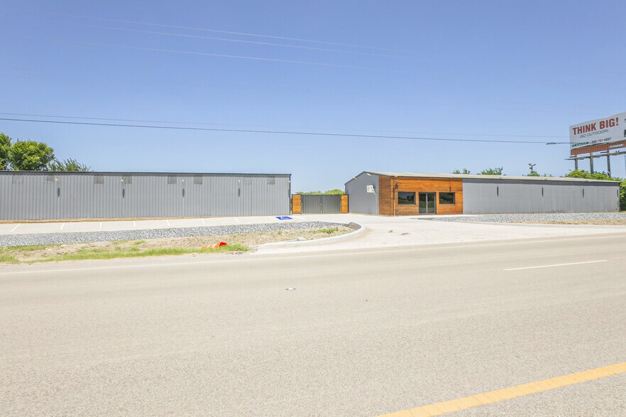 More Photos Of 4139 Burleson Blvd, Alvarado Warehouse For Sale