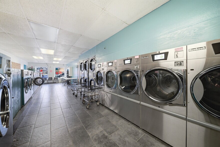 More Photos Of 101 S Miller St, Rockaway Beach Storefront Retail Residential For Sale