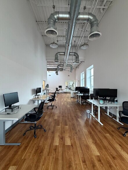 More Photos Of 49 Day St, Somerville Flex For Lease