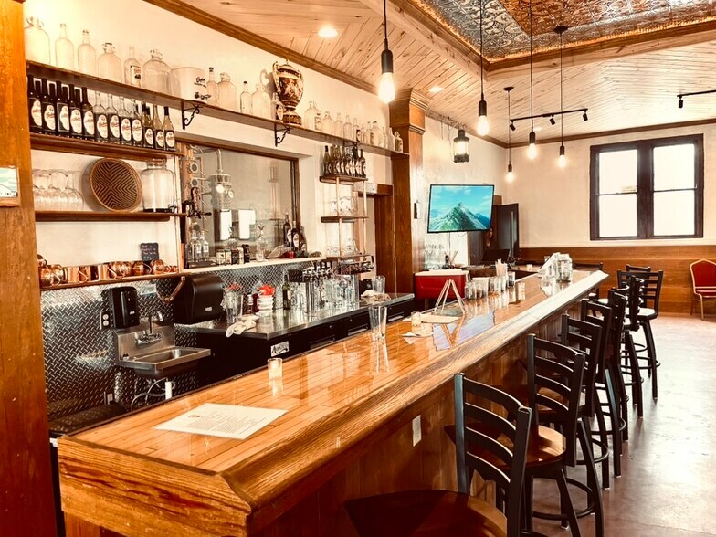 More Photos Of 5301 Terry St Terry St, Mosca Specialty For Sale