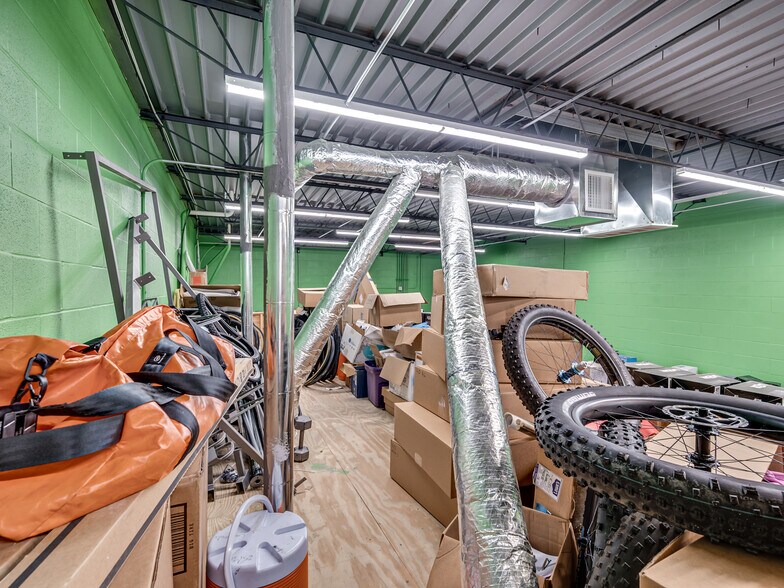 More Photos Of 111 N Broadway St, Tecumseh Office For Sale