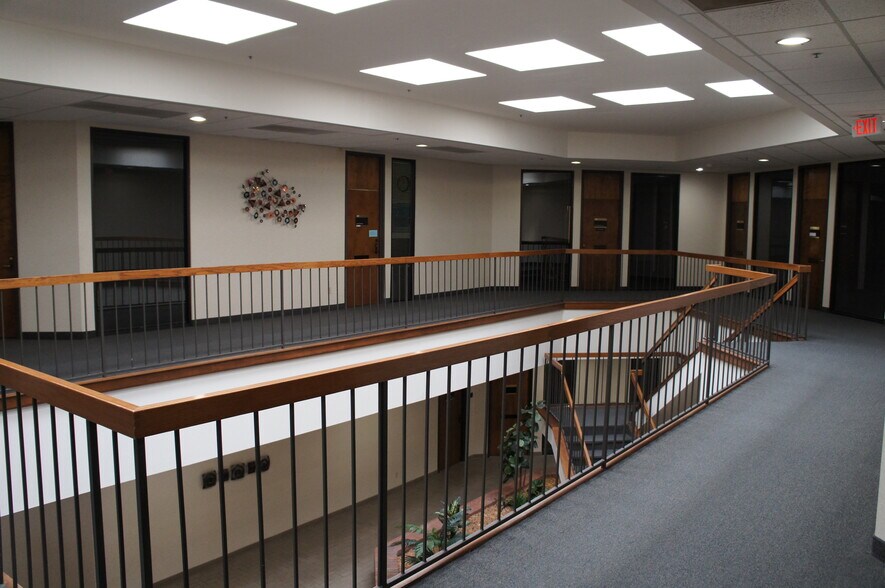 More Photos Of 14465 Webb Chapel Rd, Farmers Branch Office For Lease