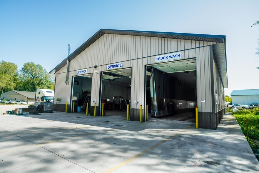 145 Railroad Ave, Ellsworth, WI 54011 Warehouse For Sale