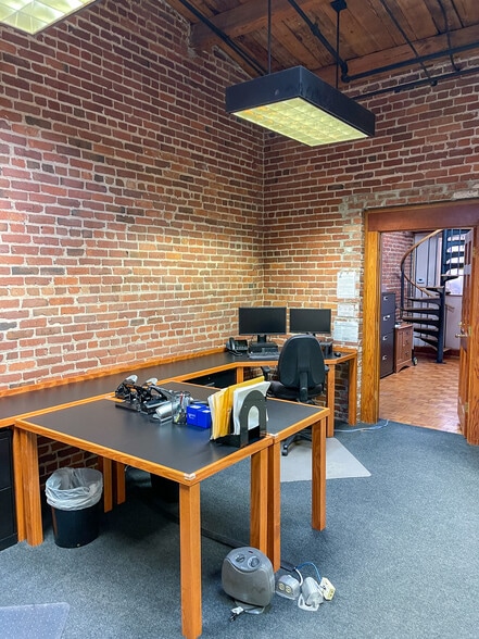 More Photos Of 171 Church St, Charleston Office For Sale