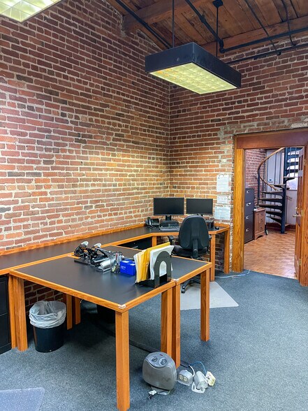 More Photos Of 171 Church St, Charleston Office For Sale