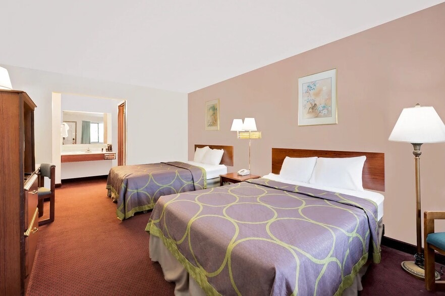 More Photos Of 702 Highway 16a, Keystone Hotel For Sale