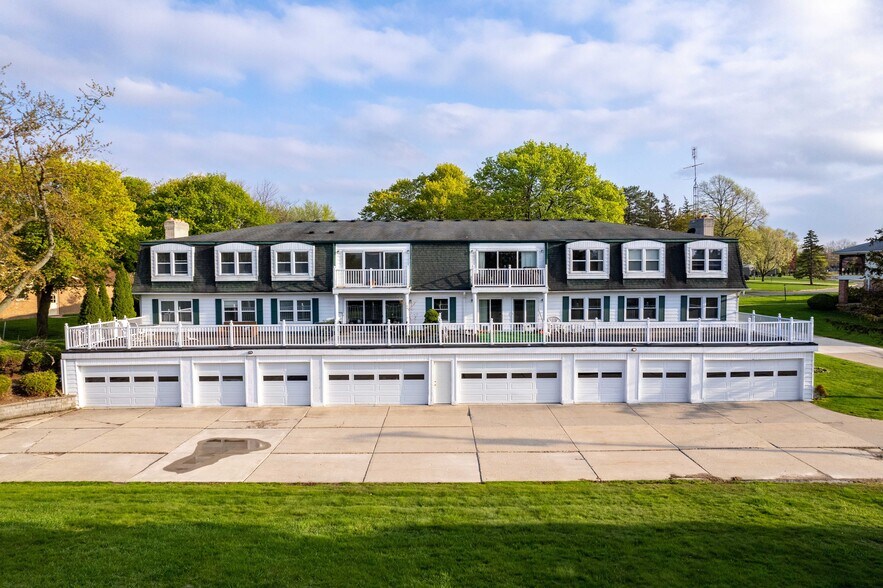 More Photos Of 5313 Territorial Rd, Grand Blanc Apartments For Sale