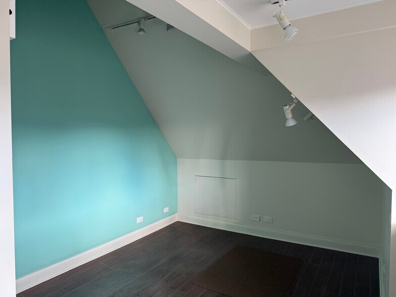 More Photos Of 378 Park Ave, Glencoe Office For Lease