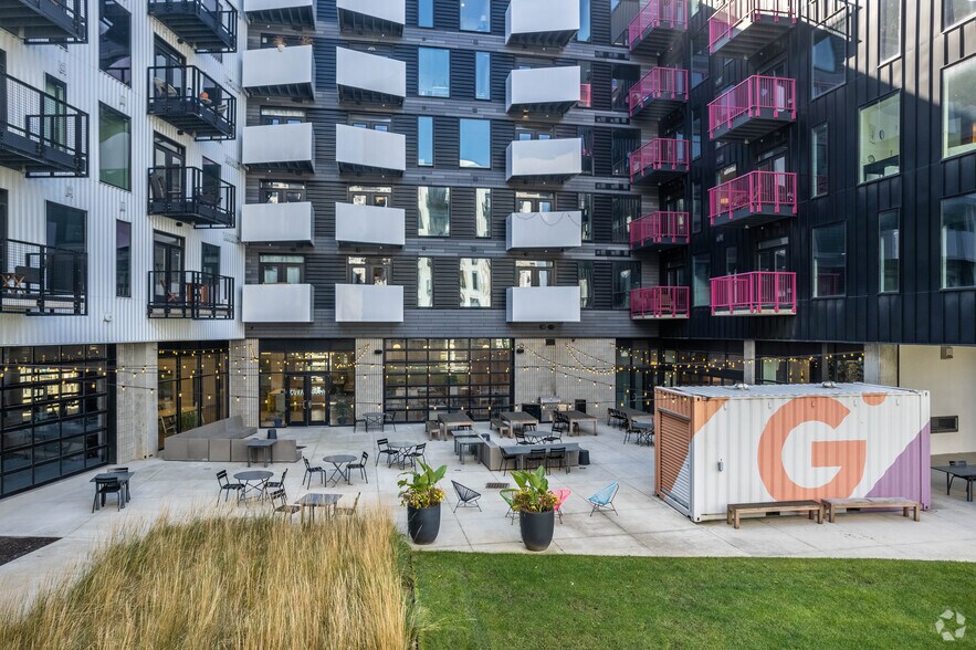 More Photos Of 440-500 W Broad St, Columbus Apartments For Lease