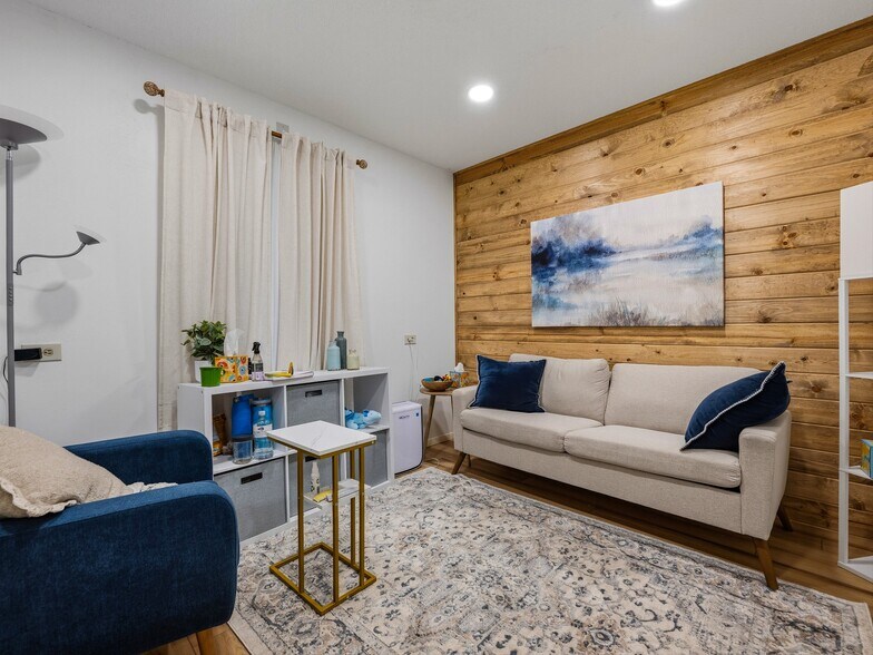 More Photos Of 5 Doctors Park, Asheville Medical For Sale