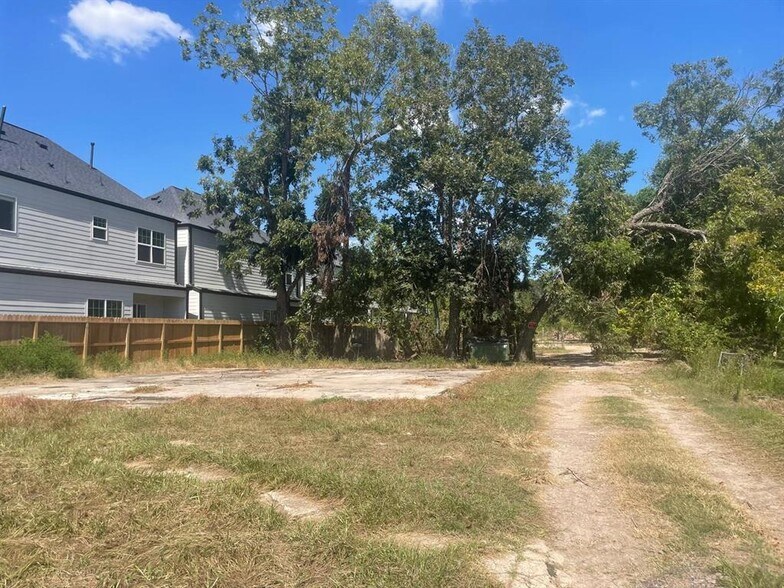 More Photos Of 2602 Paul Quinn St, Houston Land For Sale