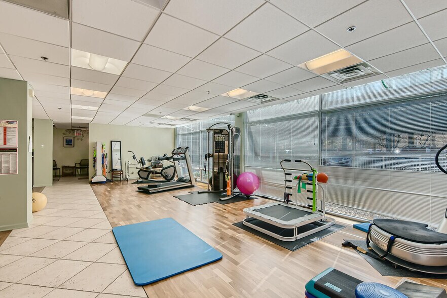 More Photos Of 1100 Central Ave, Wilmette Apartments For Lease