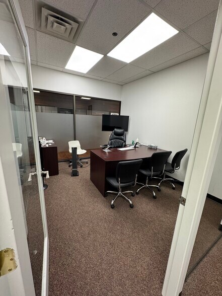 More Photos Of 3030 Lincoln Ave, Coquitlam General Retail For Lease
