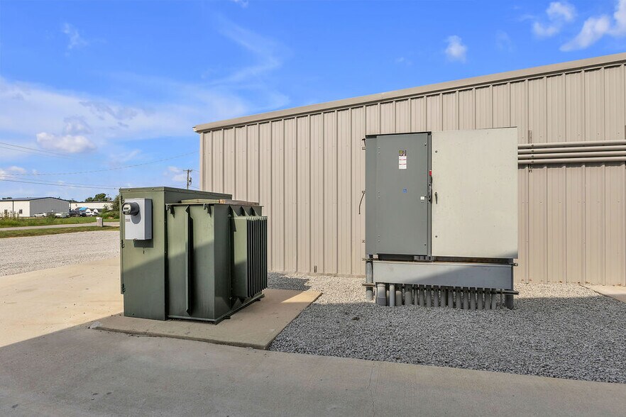 More Photos Of 1600 Park Lane Dr, Trenton Industrial For Sale