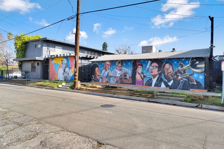 More Photos Of 1459 N Van Ness Ave, Fresno Storefront For Sale