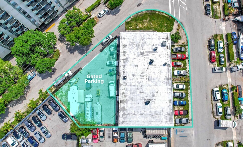 More Photos Of 1690 NE 134th St, North Miami Warehouse For Sale