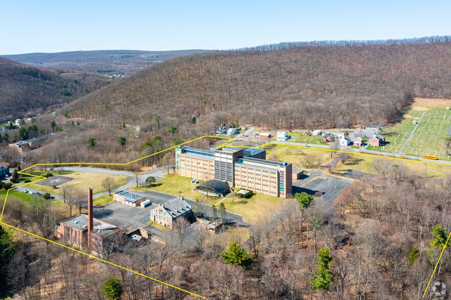 More Photos Of 101 Broad St, Ashland Hospital For Sale