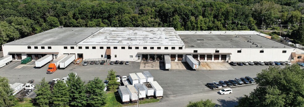 More Photos Of 510 Ryerson Rd, Lincoln Park Manufacturing For Lease