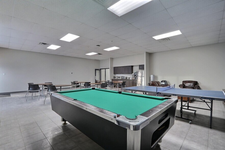 More Photos Of 6205 St Corbeil, Trois-Rivières Office For Sale