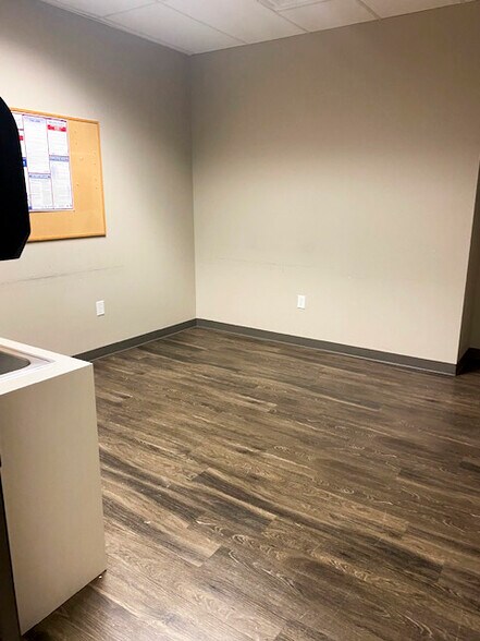 More Photos Of 12201 Renfert Way, Austin Medical For Lease