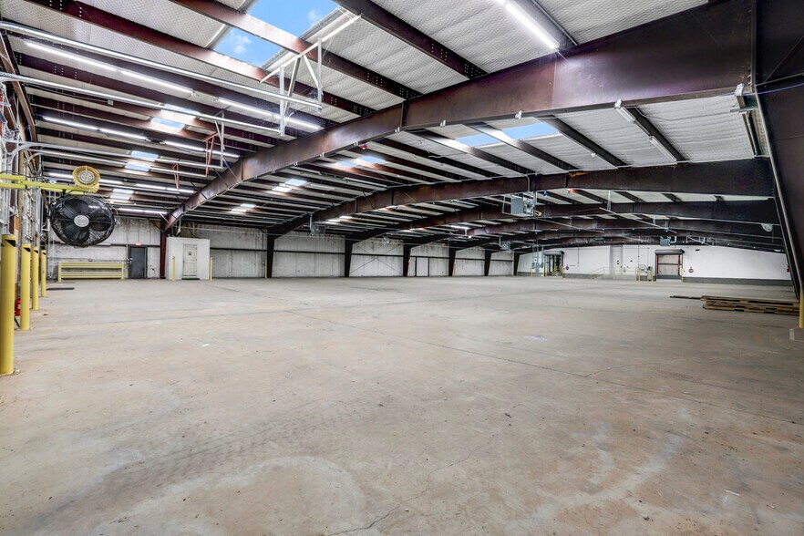 More Photos Of 3908 N Frankford Ave, Lubbock Warehouse For Sale