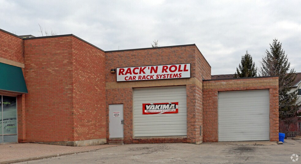 More Photos Of 11005 Yonge St, Richmond Hill Storefront For Lease