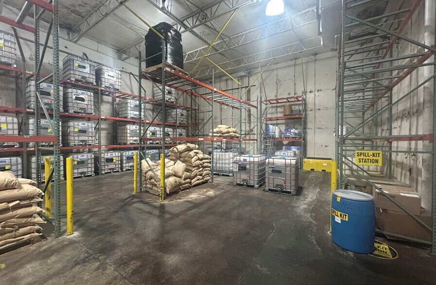 More Photos Of 420 Kessler Mill Rd, Salem Light Distribution For Sale