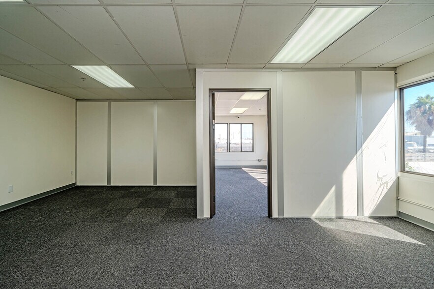 More Photos Of 4569 Firestone Blvd, South Gate Refrigeration Cold Storage For Sale