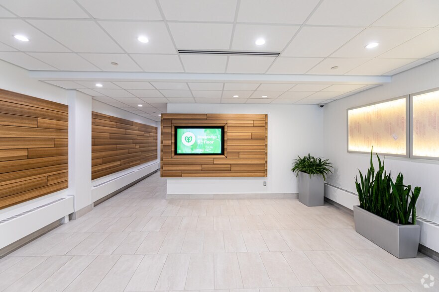 More Photos Of 245 Cooper St, Ottawa Office For Lease