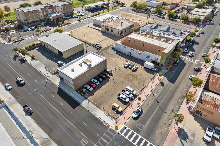 More Photos Of 601 Center, Taft Land For Sale