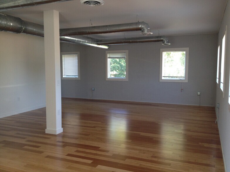 Primary Photo Of 2035 Manchester St NE, Atlanta Loft Creative Space For Lease