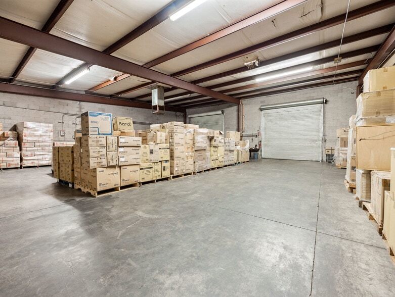 More Photos Of 4239 N 40th Ave, Phoenix Warehouse For Sale