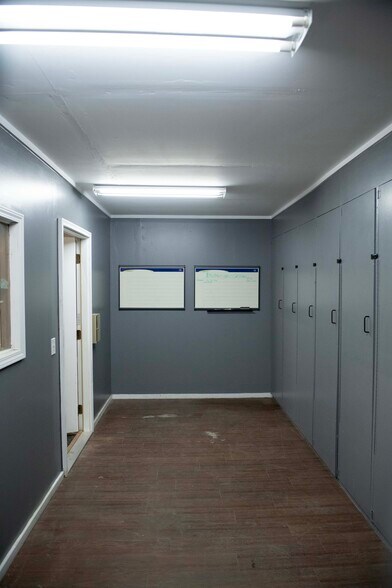 More Photos Of 4134 US 441, Lake City Light Manufacturing For Lease